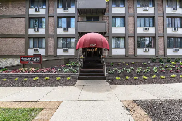 2025 E Greenwich Ave, Milwaukee, WI 53211