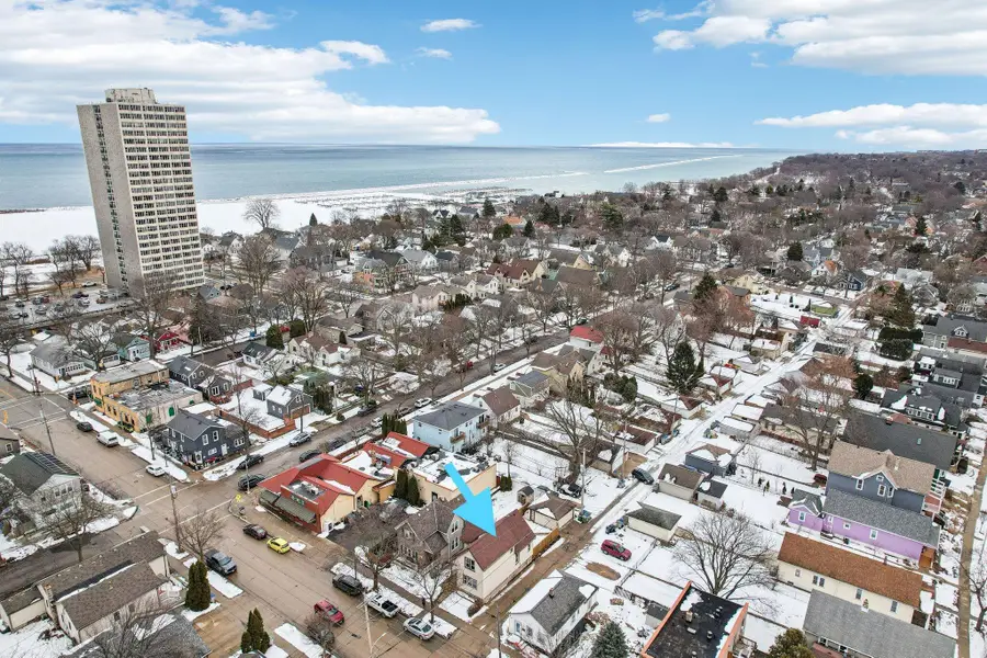 1425 E Russell Ave, Milwaukee, WI 53207 - #2