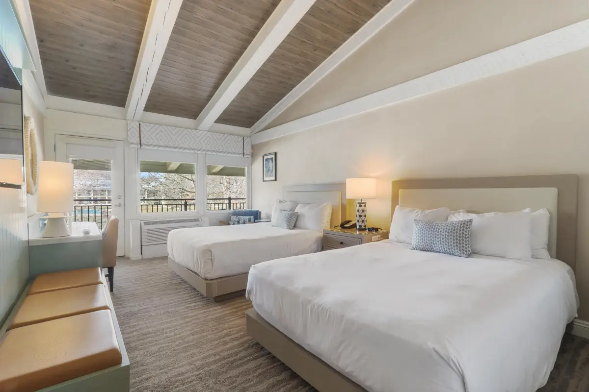 269 Fontana Blvd, Fontana, WI 53125 - #1