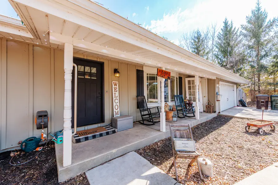 5725 Charles St, Caledonia, WI 53402 - #2