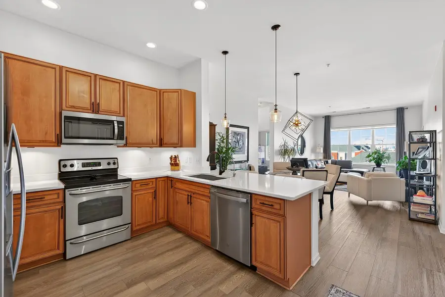 3930 S Lake Dr, Saint Francis, WI 53235 - #3