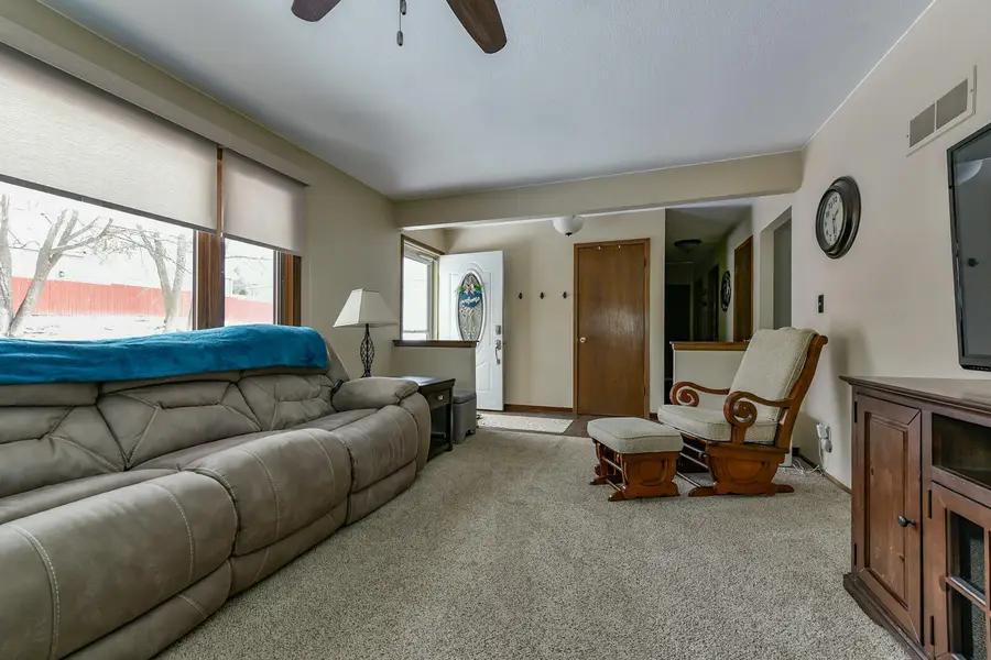 1370 S 122nd St, West Allis, WI 53214 - #3