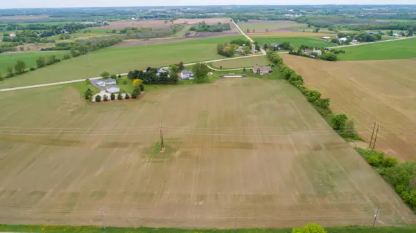 LT2 Kettle Moraine Rd, Hartford, WI 53027