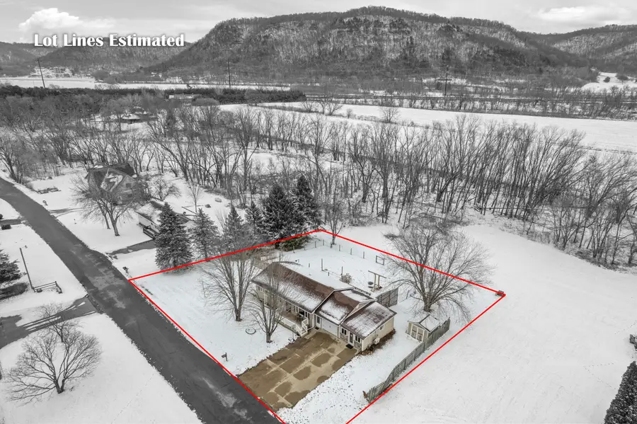 1575 N Hillview Dr, Buffalo City, WI 54622 - #3