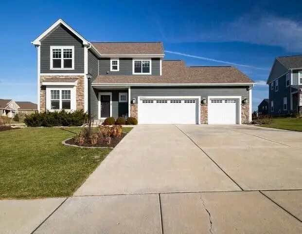 W198N5020 Hickory St, Menomonee Falls, WI 53051 - #1