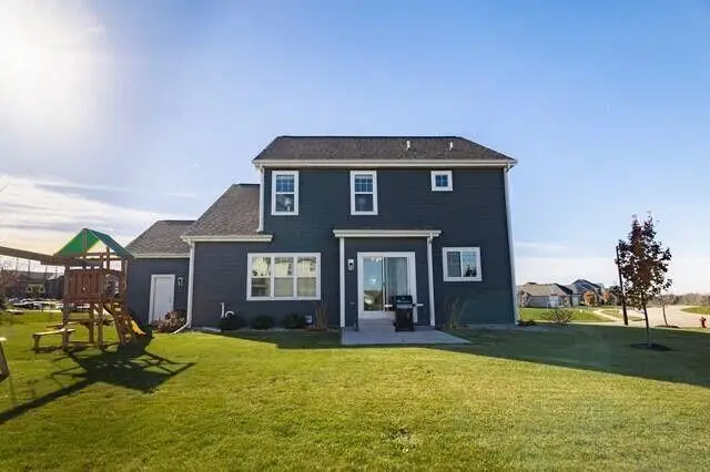 W198N5020 Hickory St, Menomonee Falls, WI 53051 - #3