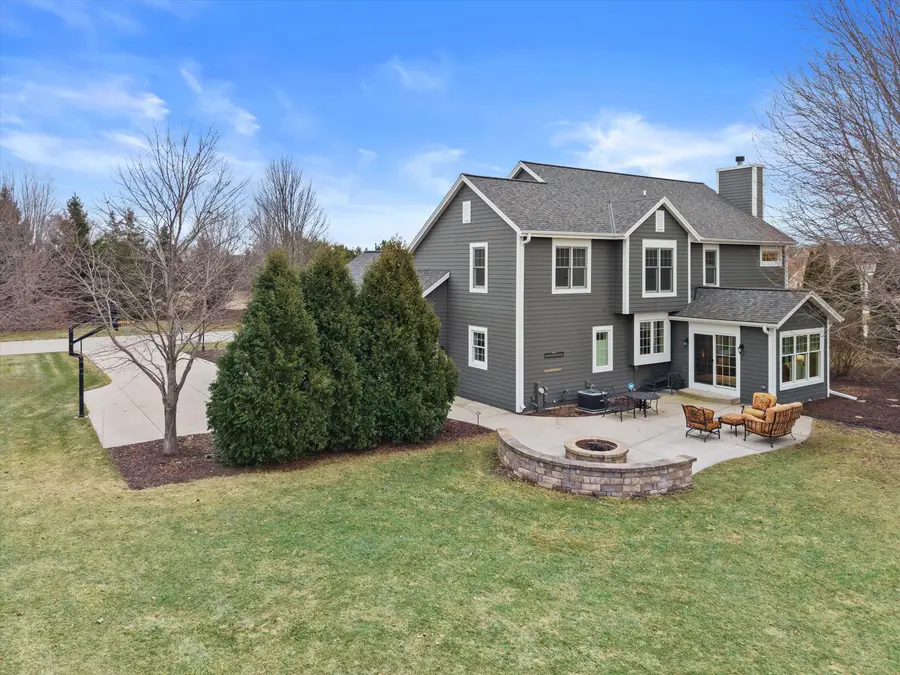 W285N7383 Bark River Rd, Hartland, WI 53029 - #2