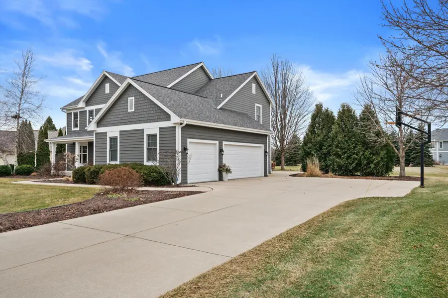 W285N7383 Bark River Rd, Hartland, WI 53029 - #3