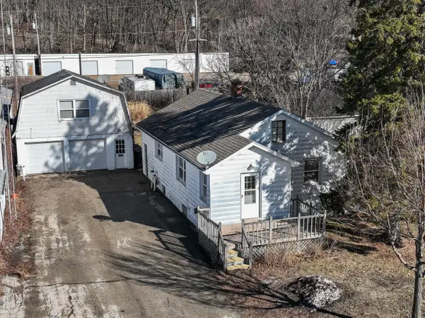 1207 Grant St, Lake Geneva, WI 53147