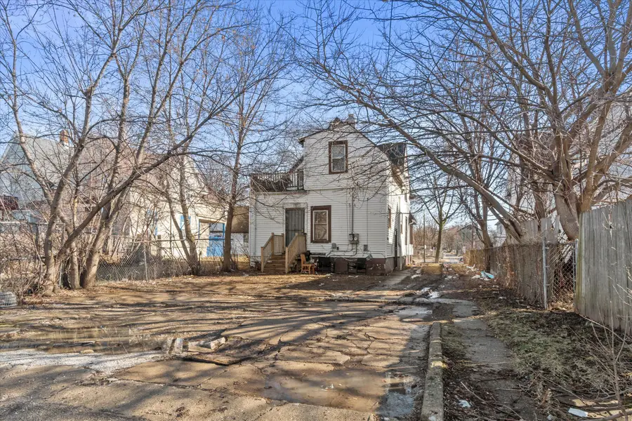 2765 N 26th St, Milwaukee, WI 53206 - #2