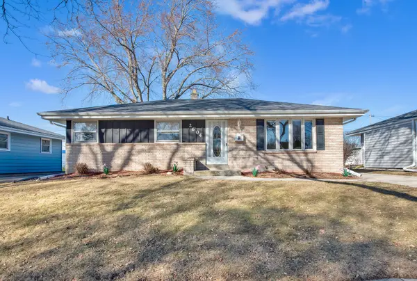 2604 E Birchwood Ave, Cudahy, WI 53110