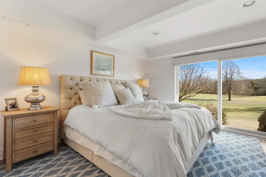 714 Thornridge Ct, Fontana, WI 53125 - #2