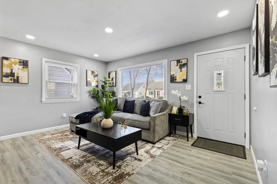 4570 N 44th St, Milwaukee, WI 53218 - #3