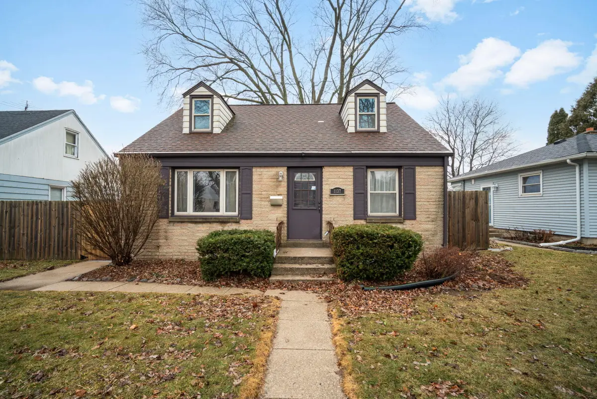 1137 S 107th St, West Allis, WI 53214 - #1