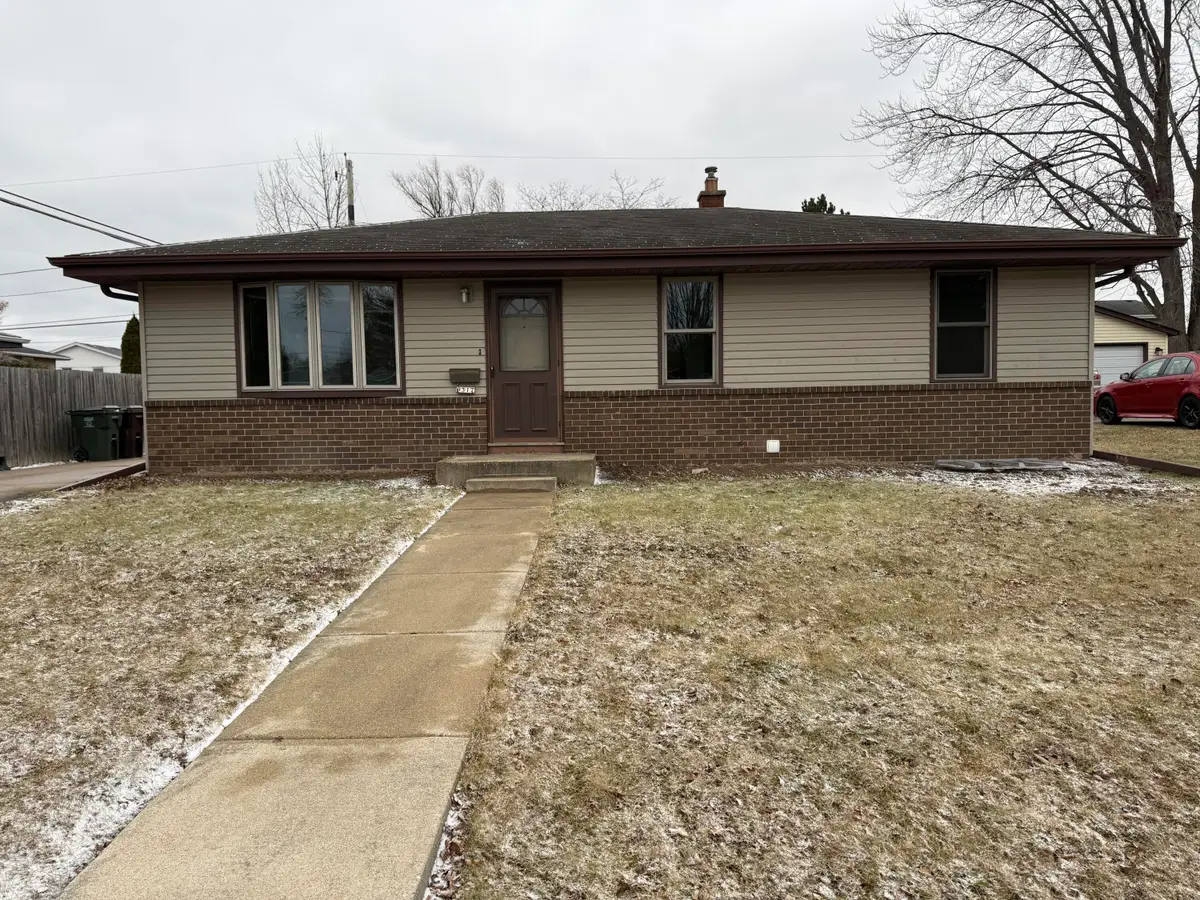 9317 Carol Ann Dr, Sturtevant, WI 53177 - #1