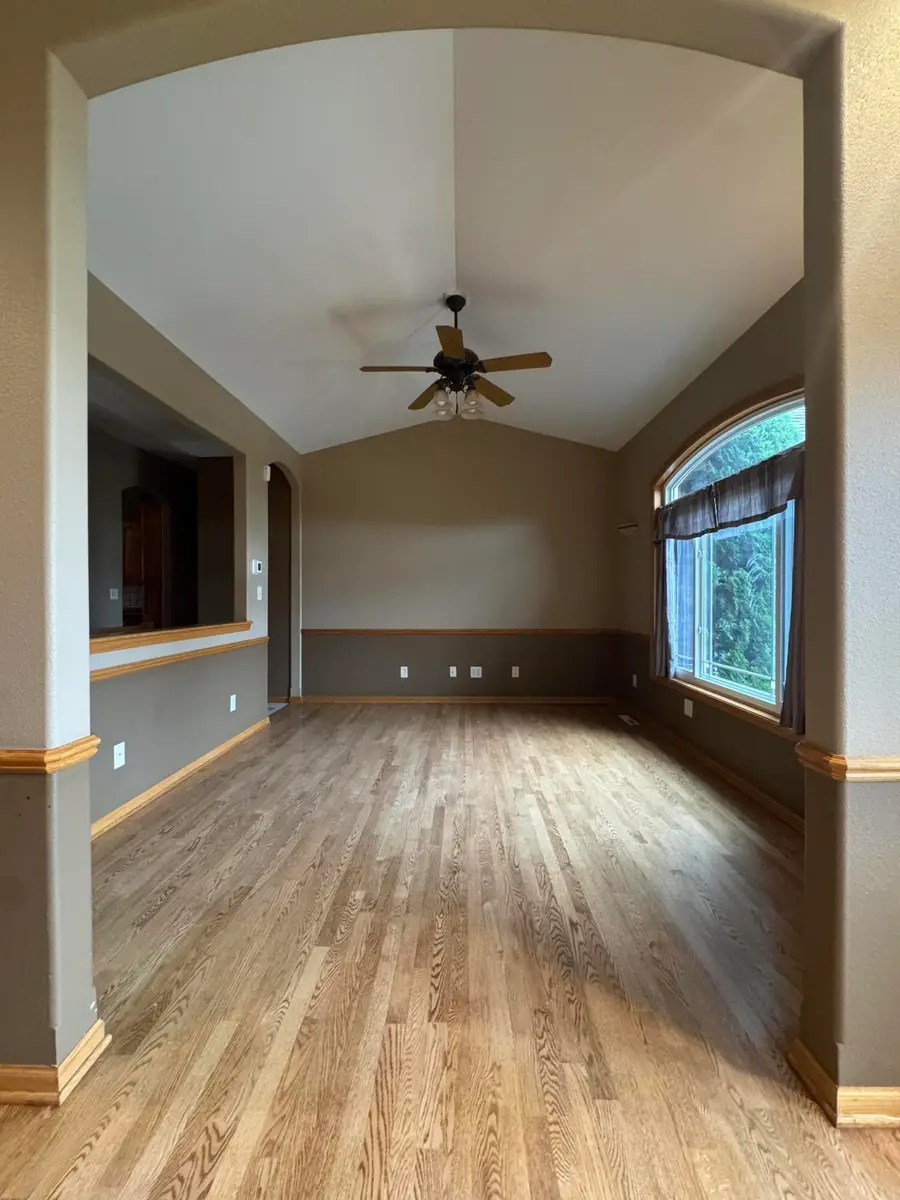 3231 E Lindy Ln, Oak Creek, WI 53154 - #2