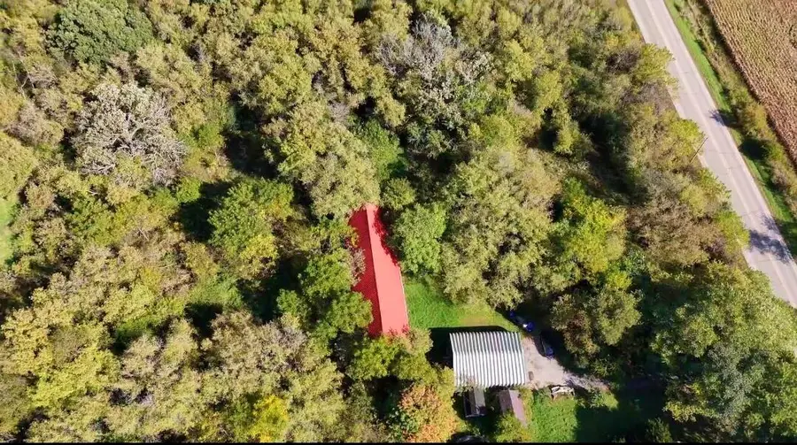 33016 Bassett Rd, Randall, WI 53105 - #3