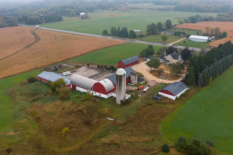 5036 County Highway D, Wayne, WI 53090 - #2