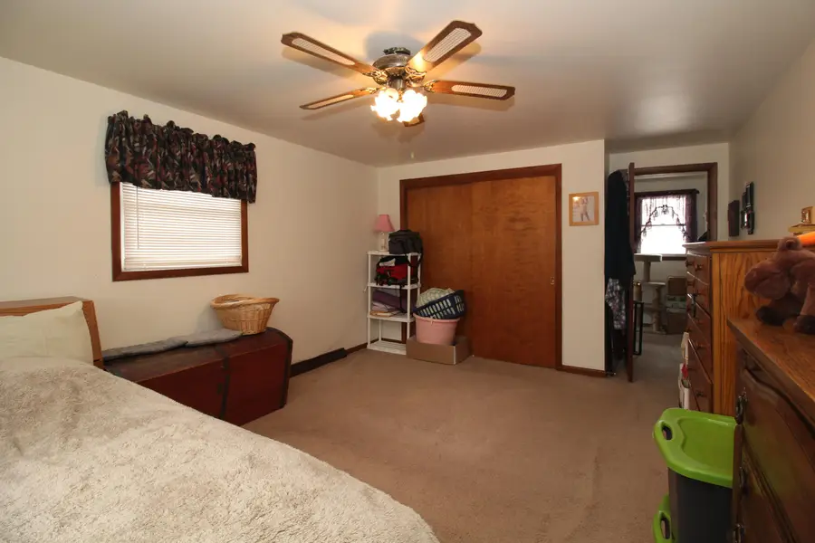 1498 Dousman St, Green Bay, WI 54303 - #3