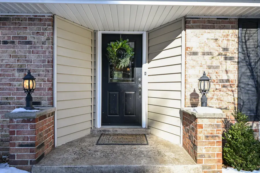 S4W32766 Government Hill Rd, Delafield, WI 53018 - #2