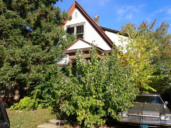 3730 W Hilda Pl, Milwaukee, WI 53215