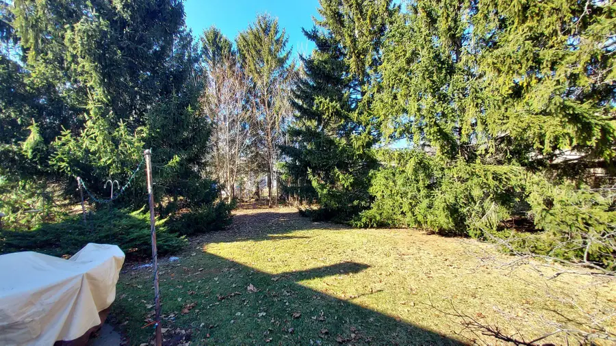 7808 W Plainsview Dr, Franklin, WI 53132 - #2