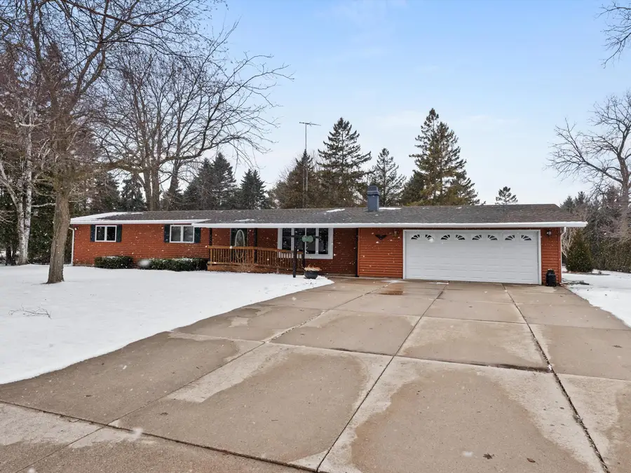 2124 S 23rd St, Manitowoc, WI 54220 - #2