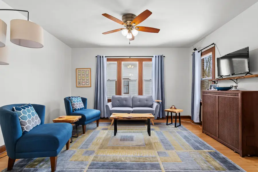 625 S 27th St, Manitowoc, WI 54220 - #3