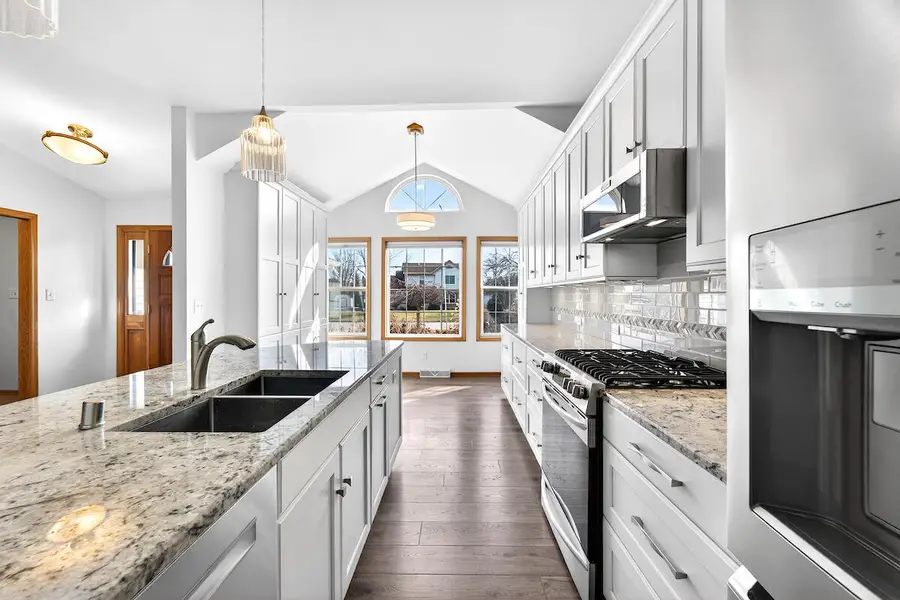 N57W16124 Bette Dr, Menomonee Falls, WI 53051 - #2