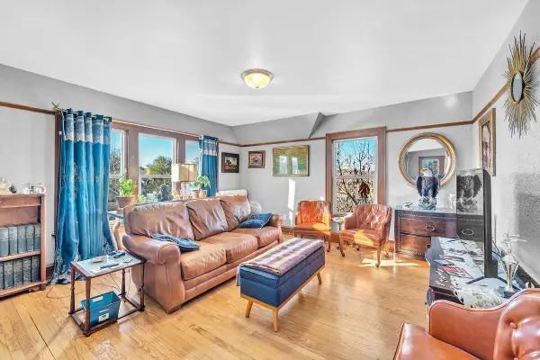 6528 W North Ave, Wauwatosa, WI 53213