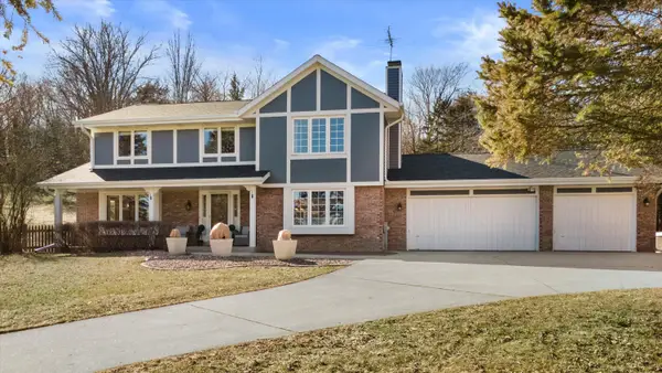 N6119 Willow Cir, Concord, WI 53178