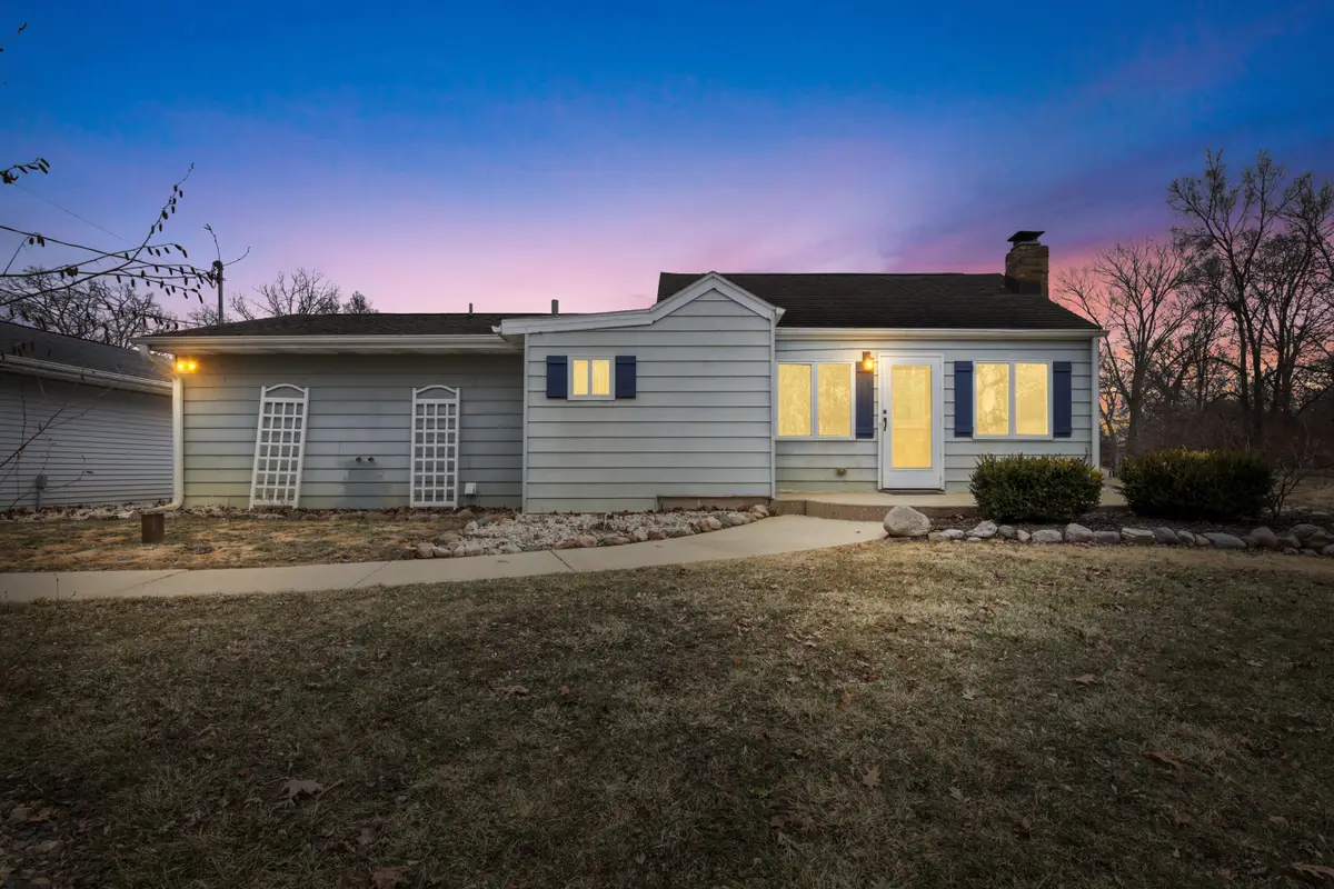 33811 Bohner Dr, Burlington, WI 53105 - #1