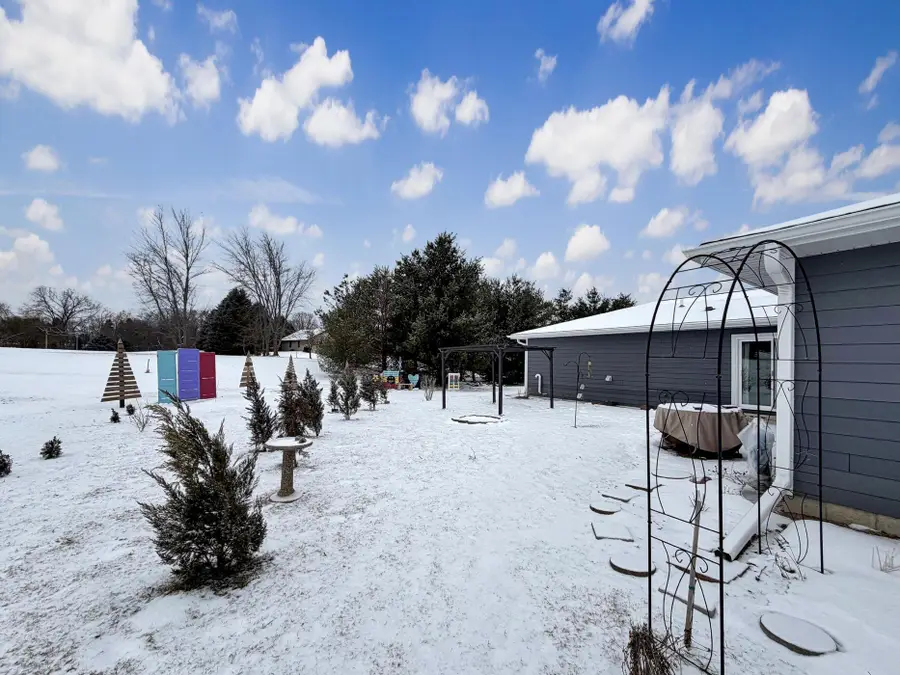 90 Mcdermott Ct, Random Lake, WI 53075 - #3