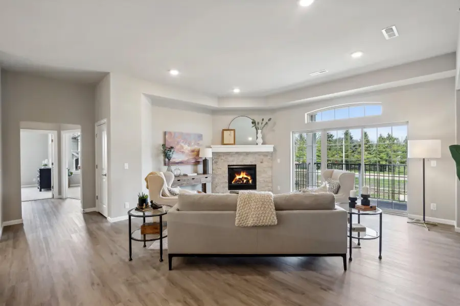 2836 Fox Lake Cir, Waukesha, WI 53189 - #3