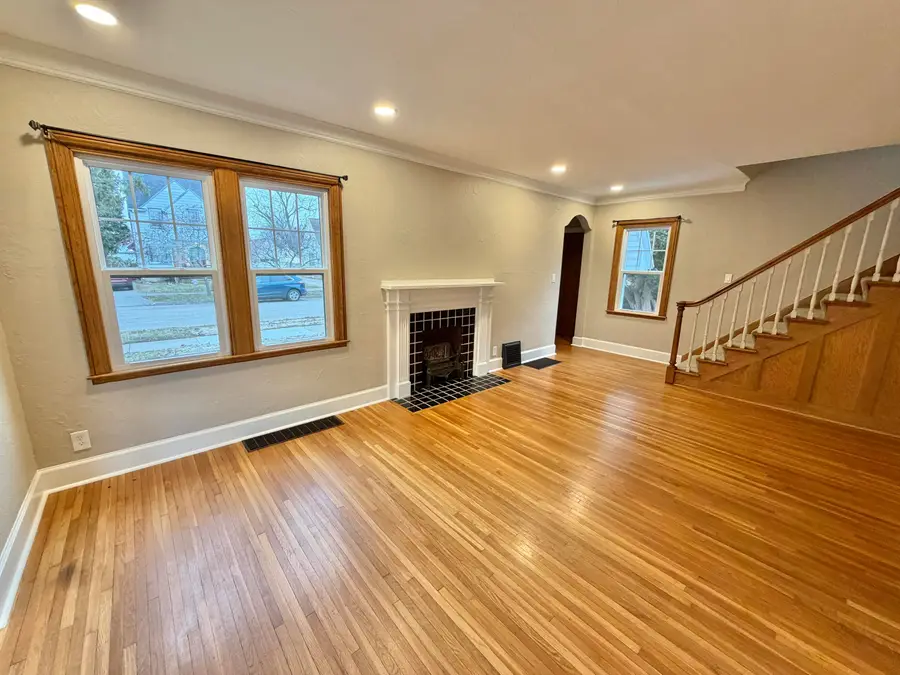 1221 Grace St, Janesville, WI 53545 - #3