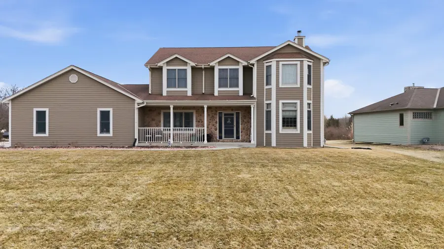 6817 Sandy Ln, Waterford, WI 53185 - #2