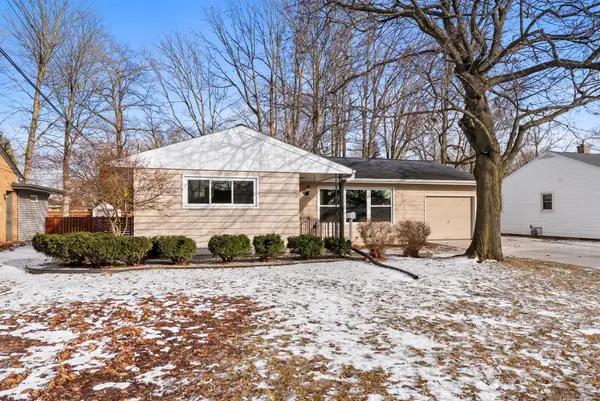 1433 N 23rd St, Manitowoc, WI 54220