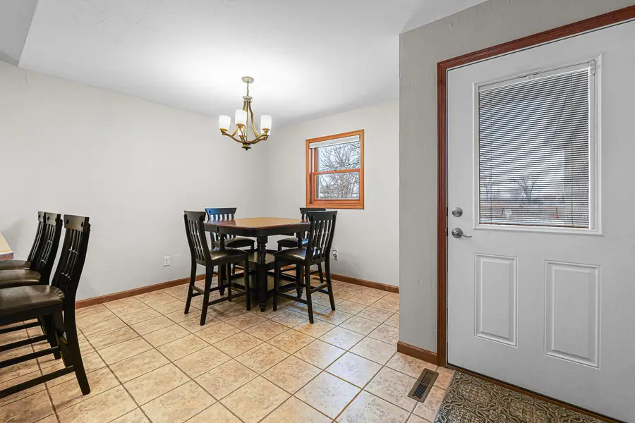 1678A Drum Corps Dr, Menasha, WI 54952 - #2