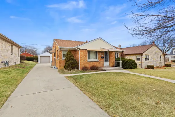 2911 S 57th St, Milwaukee, WI 53219