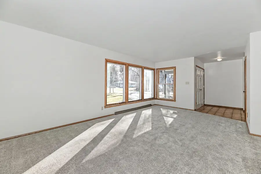 2000 S Woodlawn Dr, New Berlin, WI 53146 - #3