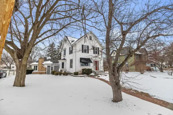 224 N Fremont St, Whitewater, WI 53190