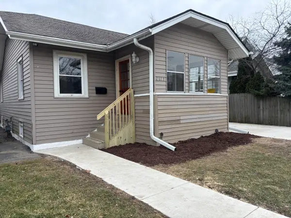 2617 Cottonwood Ct, Racine, WI 53402