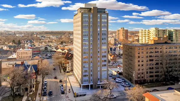 1707 N Prospect Ave, Milwaukee, WI 53202