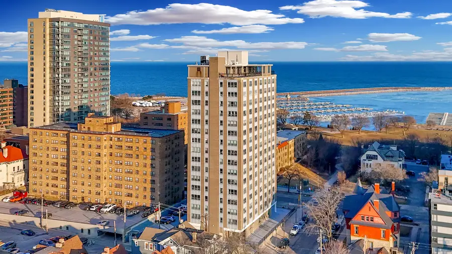 1707 N Prospect Ave, Milwaukee, WI 53202 - #2