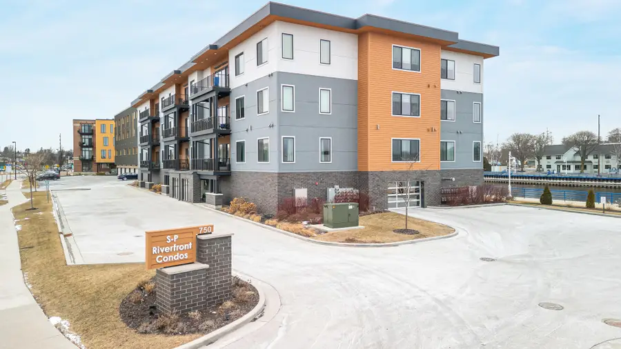 750 S Pier Dr, Sheboygan, WI 53081 - #2