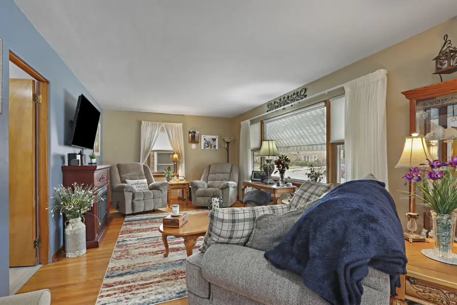 2408 Mitchell St, Racine, WI 53403 - #3