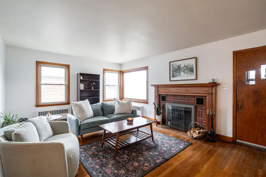 3436 E Van Norman Ave, Cudahy, WI 53110 - #2