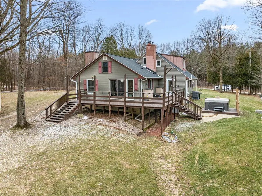 3973 Oak Ave, Polk, WI 53095 - #3