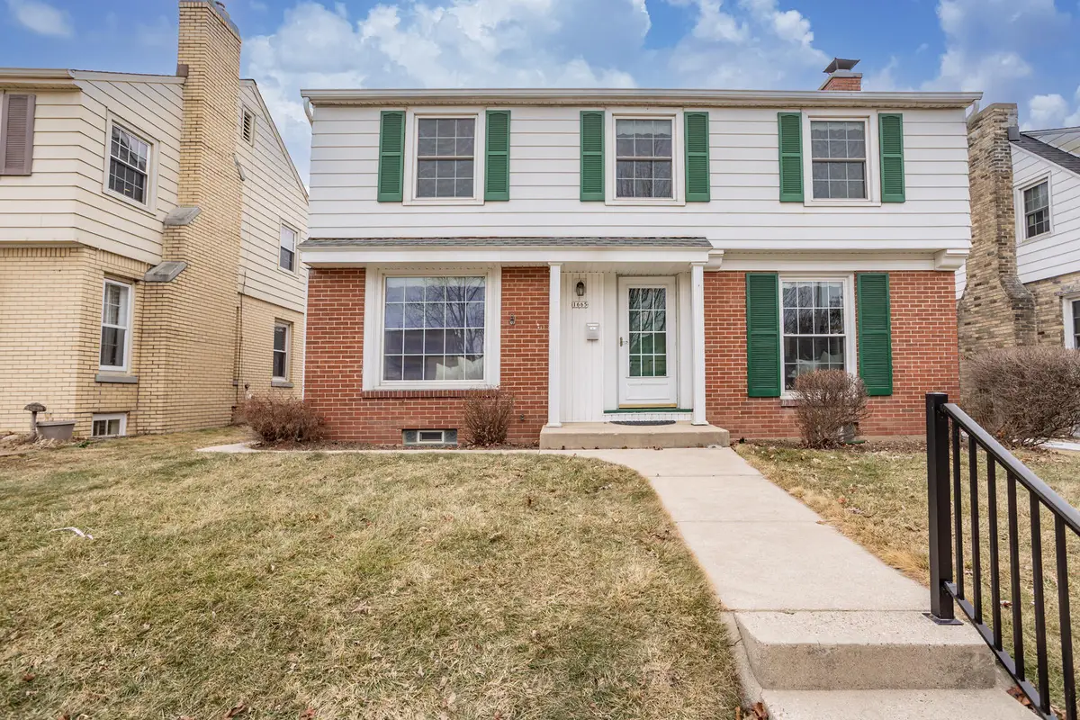 1665 S 52nd St, West Milwaukee, WI 53214 - #1