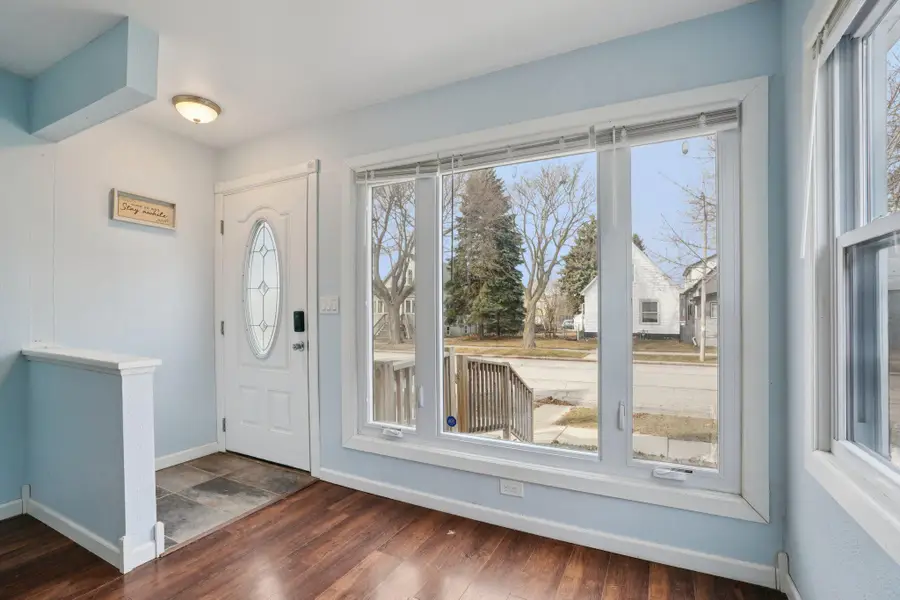 3937 E Squire Ave, Cudahy, WI 53110 - #2